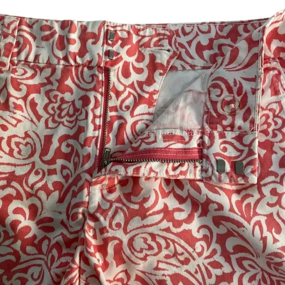 Tommy Hilfiger Women's Pink and White Floral Print Shorts, Size 6 - Picture 3 of 8